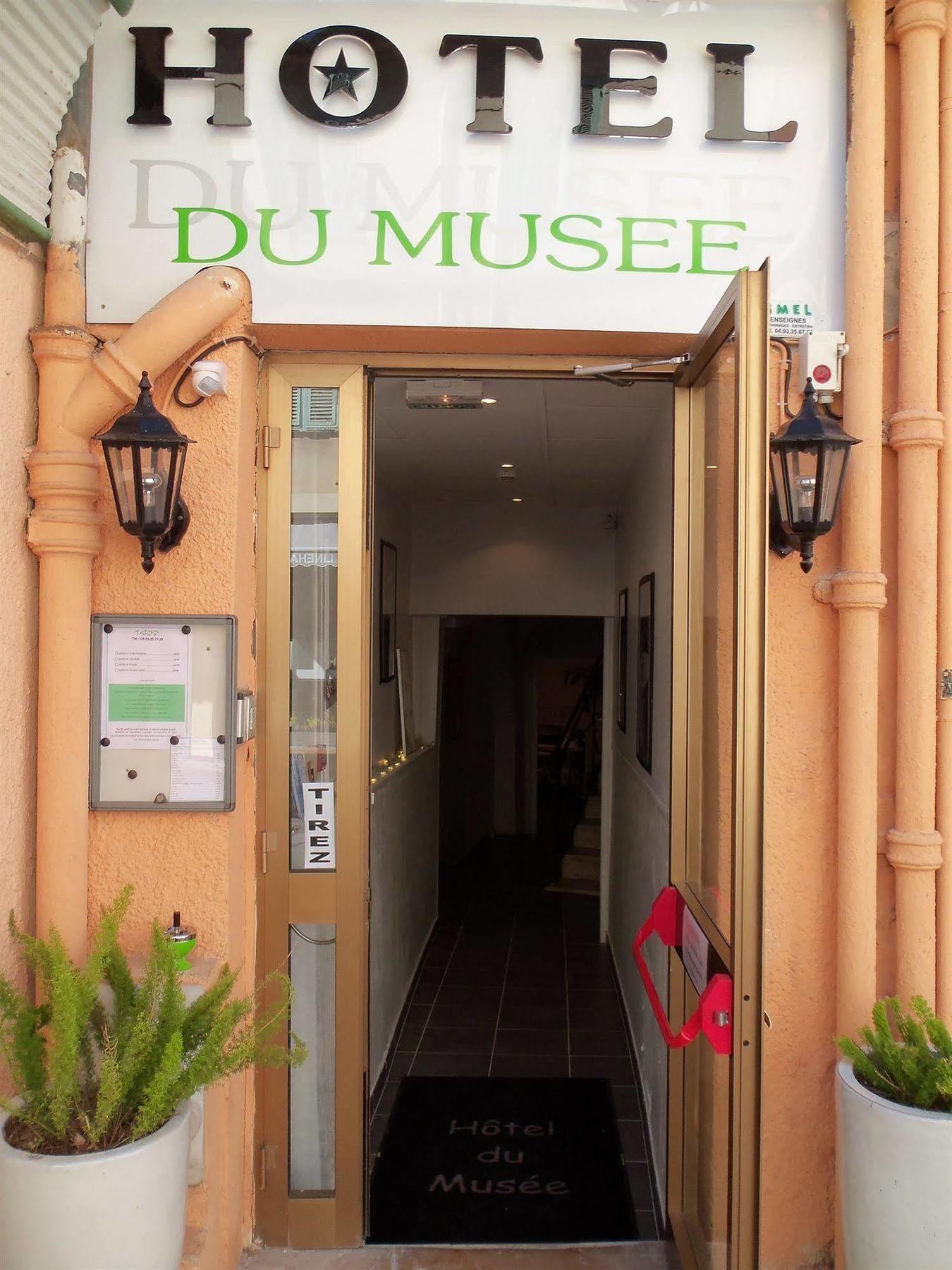 Hotel Du Musee Ментона Екстериор снимка